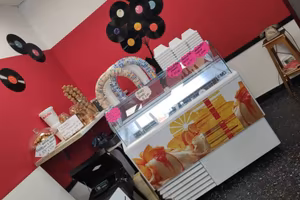 Attività / Licenza di 50 m² a Vado Ligure