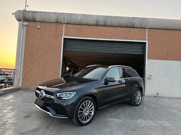 Mercedes-Benz glc 220 d premium AMG 2021