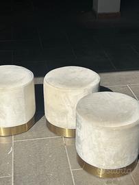 Pouf in velluto beige con base dorata – set da 3