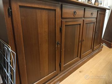 credenza in arte povera