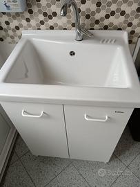 mobile con pila pari al nuovo