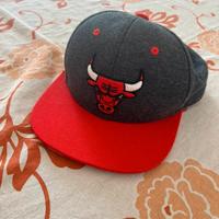 Berretto Adidas Chicago Bulls Grigio e Rosso