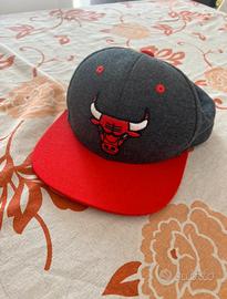 Berretto Adidas Chicago Bulls Grigio e Rosso