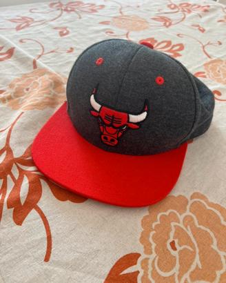 Berretto Adidas Chicago Bulls Grigio e Rosso