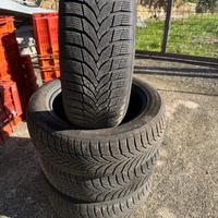 Pneumatici invernali 235/55R19