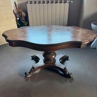 Tavolino basso in legno di noce