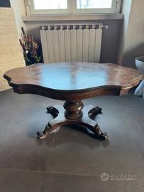 Tavolino basso in legno di noce