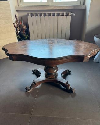 Tavolino basso in legno di noce