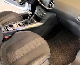 Peugeot 308 Allure 1.5 blue HDI