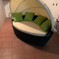 Divano da giardino
