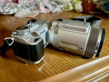 Sony DSC-F717
