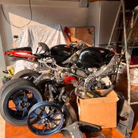 Aprilia Rsv 1000 R