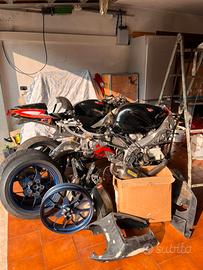 Aprilia Rsv 1000 R