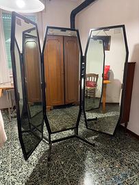 Specchio vintage da sartoria a tre ante su ruote