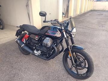Moto Guzzi V7 Stone Special Edition