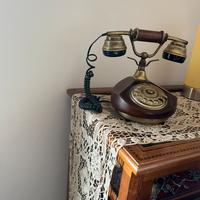 Telefono stile vintage in legno