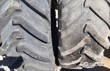 Coppia di pneumatici usati 420 70 24 taurus
