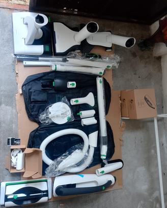 Folletto completa con Robot