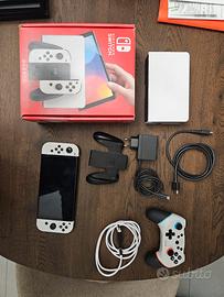 Nintendo Switch Oled con accessori