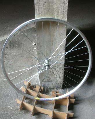 Ruota anteriore campagnolo xenon copertoncino
