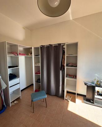 Cabina armadio nuovissima .