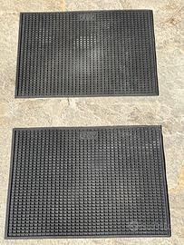 Accessoro auto: tappetini in gomma