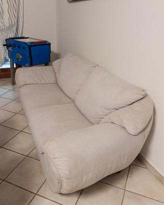 divano a 3 posti 