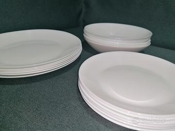 Servizio piatti  18 pezzi NUOVO con scatola da 6 