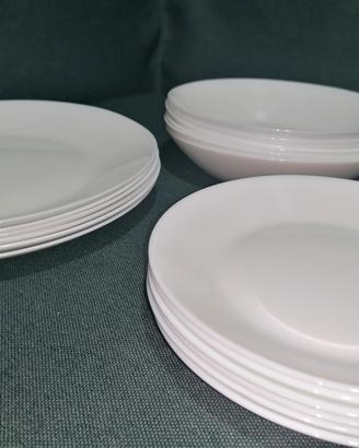 Servizio piatti  18 pezzi NUOVO con scatola da 6 