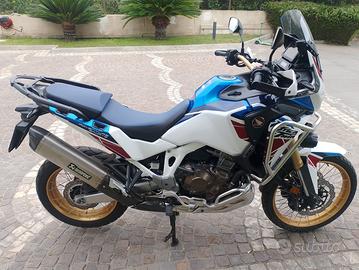 Honda Africa Twin 1100 Sports Adventure Akrapovic
