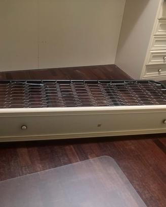 Rete letto con piedi pieghevoli per cameretta