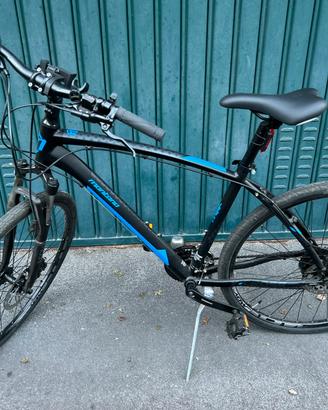 Bicicletta ibrida gravel