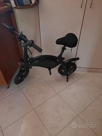 Bici elettrica pieghevole