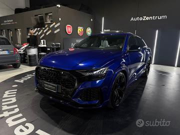Audi Q8 RS TFSI V8 quattro tiptronic