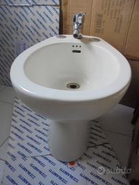 Bidè completo di rubinetteria marca REMER permuto