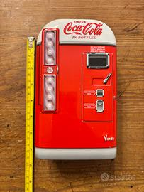 Scatola in latta Coca-Cola -Design distributore