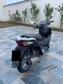 Scooter SH 150 Buono Stato