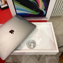 MacBook Pro - 13'' - M2 - 2022 - Touchbar
