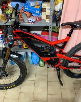 Bici Enduro YT Capra CF Pro tg L  