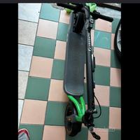 Monopattino elettrico Argento