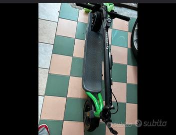 Monopattino elettrico Argento