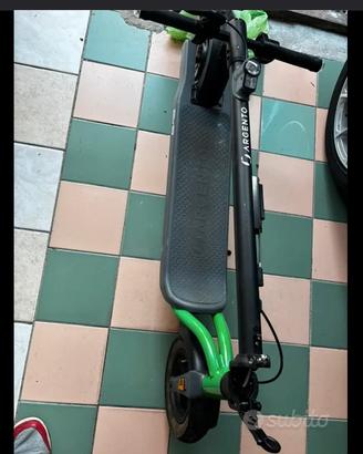 Monopattino elettrico Argento