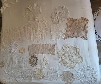 24 centrini fatti a mano