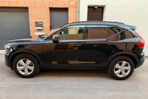 Volvo XC40 B3 Mild Hibrid