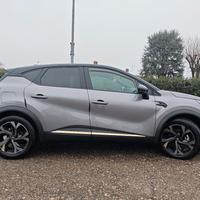 Captur 1.6 full ibrida top di gamma come nuova