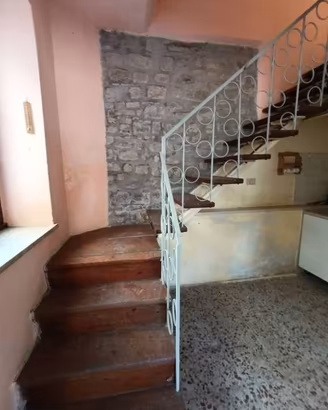 Rustico / Casale di 40 m² con 2 locali e box auto 