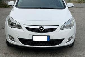 Opel Astra 1.4 100CV Sports Tourer Cosmo