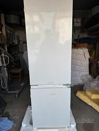 Frigo ad incasso Hotpoin ARISTON