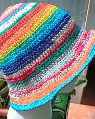 Cappello multicolore con arcobaleno cotone uncinet