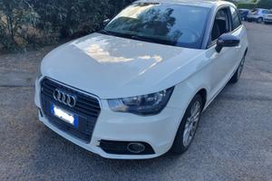 Audi A1 1.6 Tdi 90 cv-Anno 2013